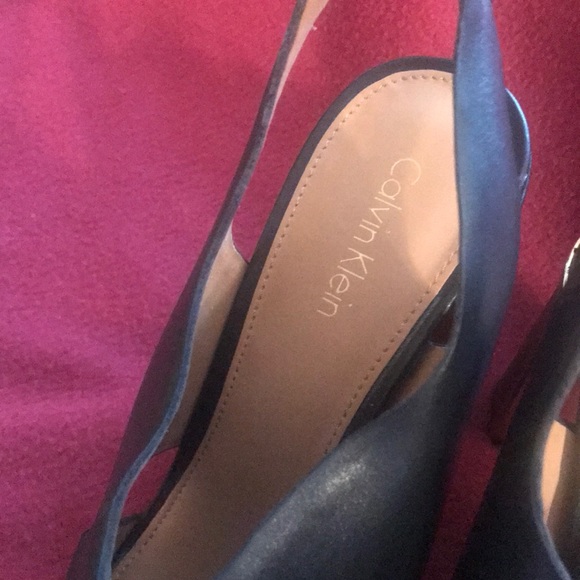 Calvin Klein black and gold trim open toe shoes - Picture 3 of 5
